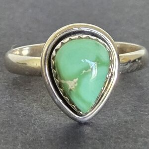925 Sterling Silver Green Gem Ring | Modern Boho Minimalist (Size 8)